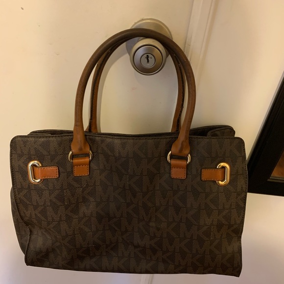 Amina’s Closet 💕 used Authentic Micheal Kors - Picture 3 of 5